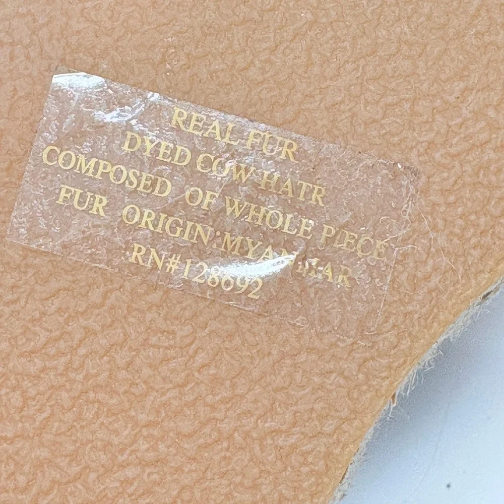 Banana Republic brand banana